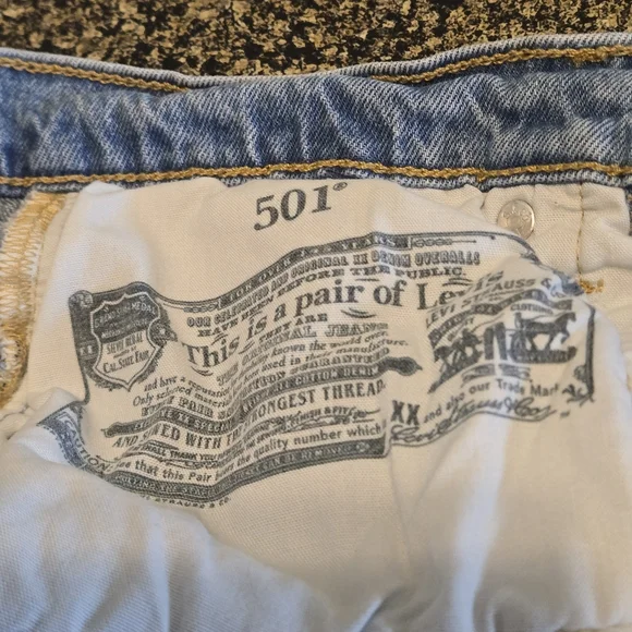 Levi’s 501 Women’s 26x30 Slim Straight Jeans Light Wash Button Fly High Rise EUC - Picture 7 of 16